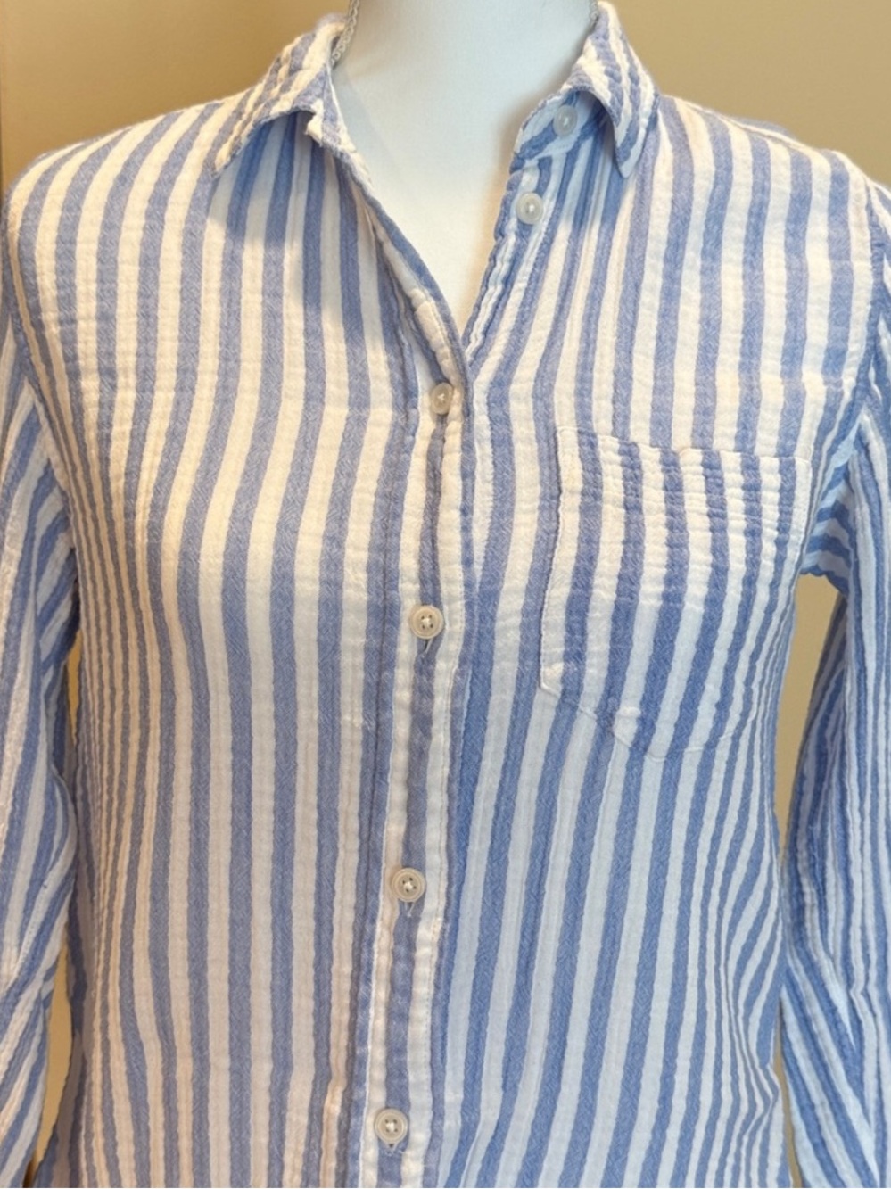 J. CREW seersucker striped button down shirt light blue white preppy - Picture 2 of 8